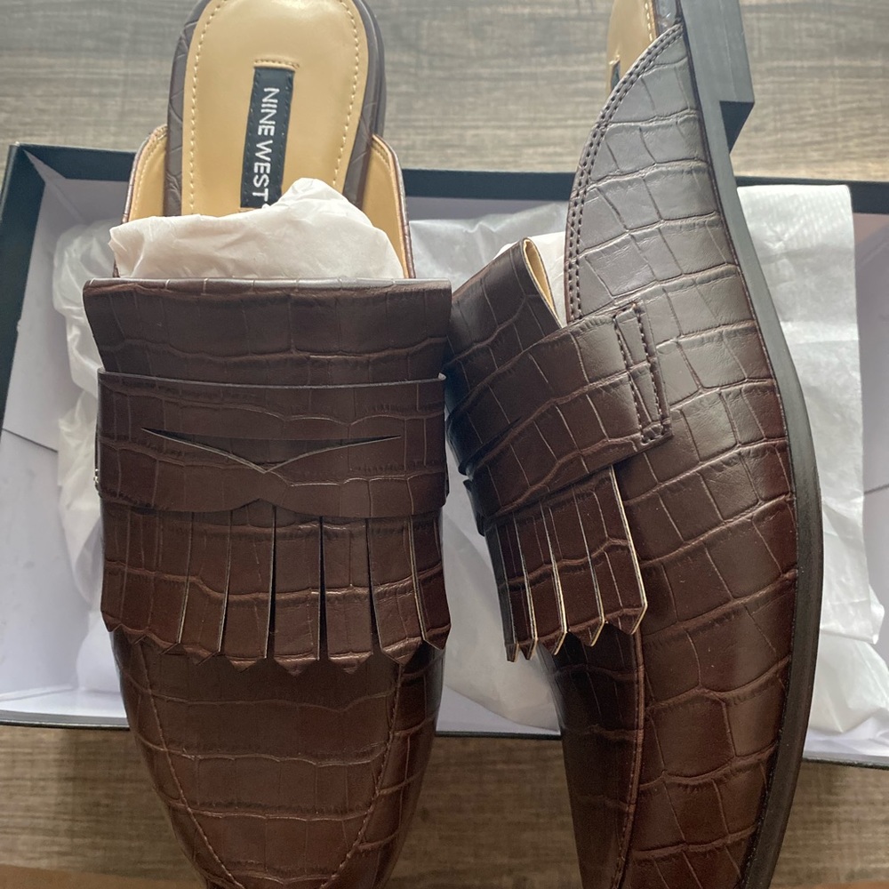 Brown Mule/ Slides